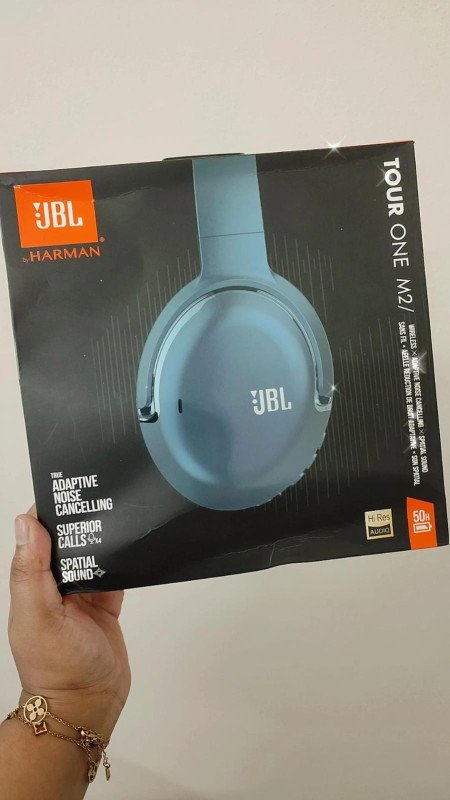 JBL Tour One M2 - Mater Copy